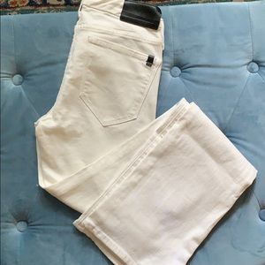 !it flare white jeans